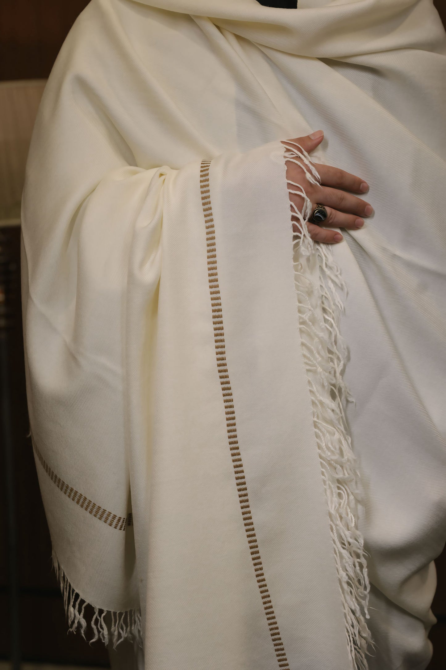 OFF WHITE AUSTRALIAN MEN SHAWL _ PURE AUSTRALIAN WOOLEN