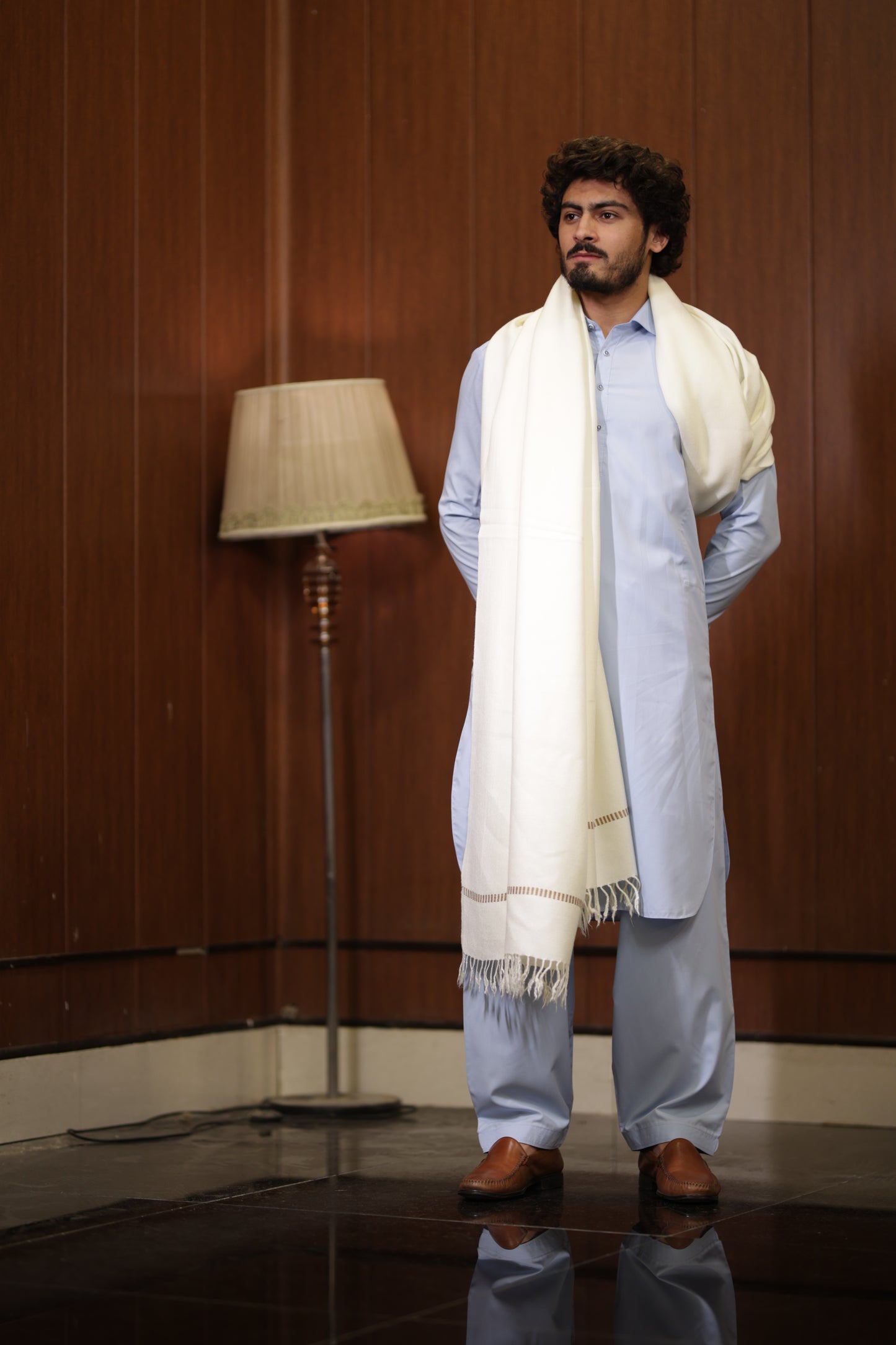 OFF WHITE AUSTRALIAN MEN SHAWL _ PURE AUSTRALIAN WOOLEN