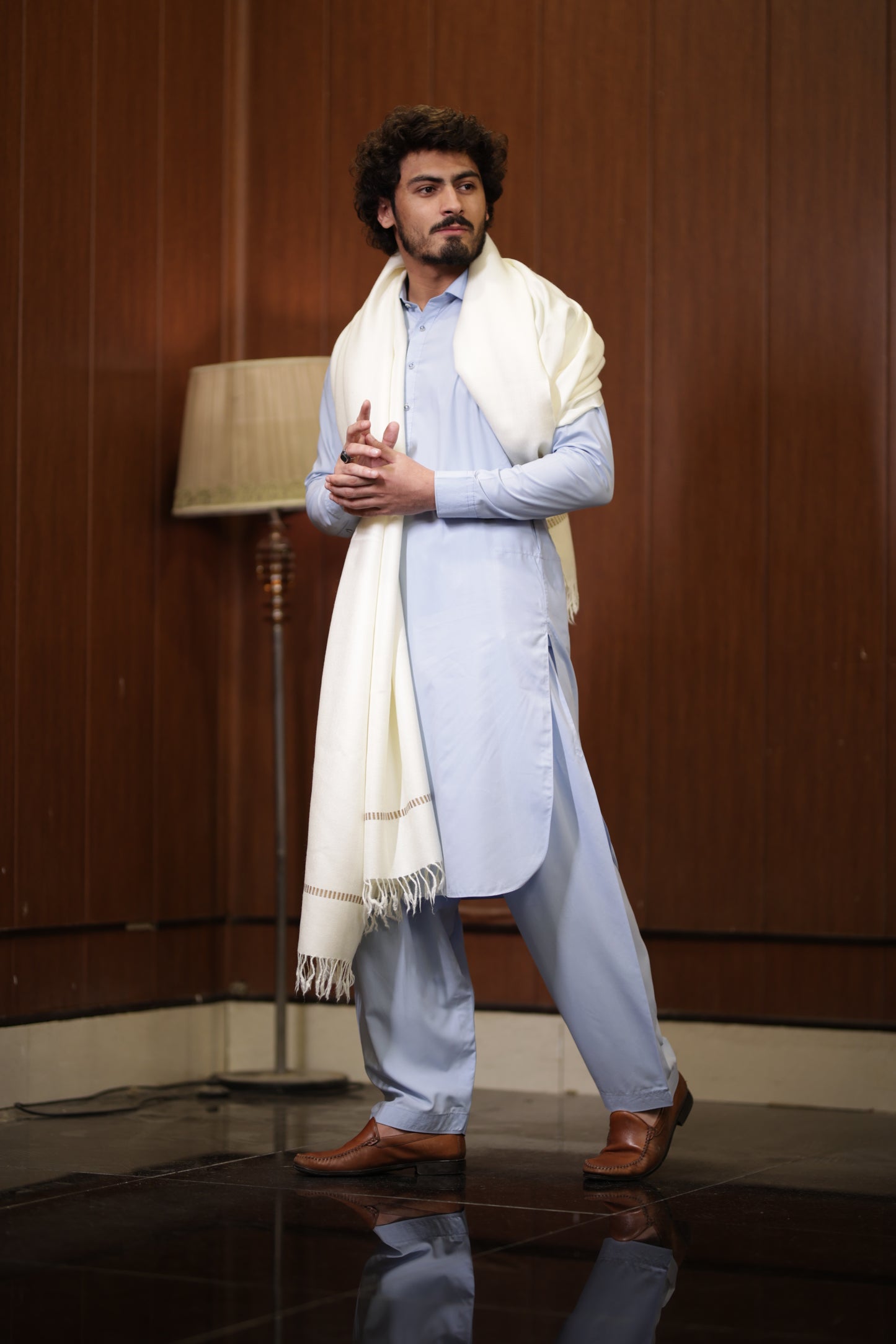 OFF WHITE AUSTRALIAN MEN SHAWL _ PURE AUSTRALIAN WOOLEN