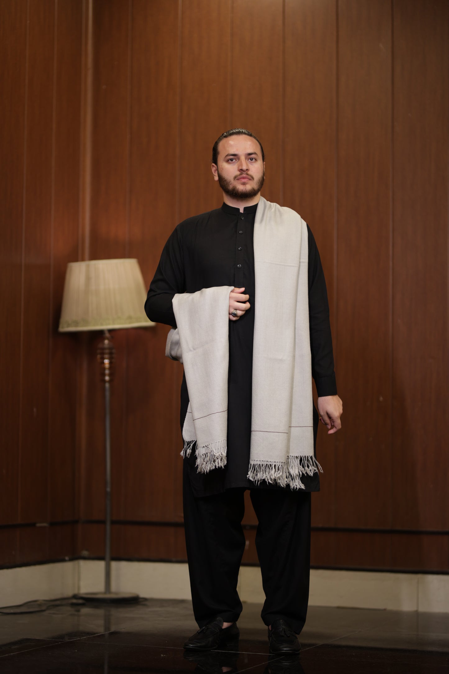 LIGHT GREY WOOLEN MEN SHAWL _ PURE WOOLEN