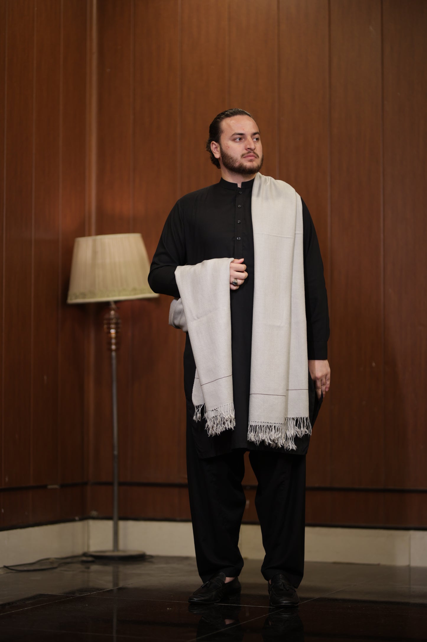 LIGHT GREY WOOLEN MEN SHAWL _ PURE WOOLEN