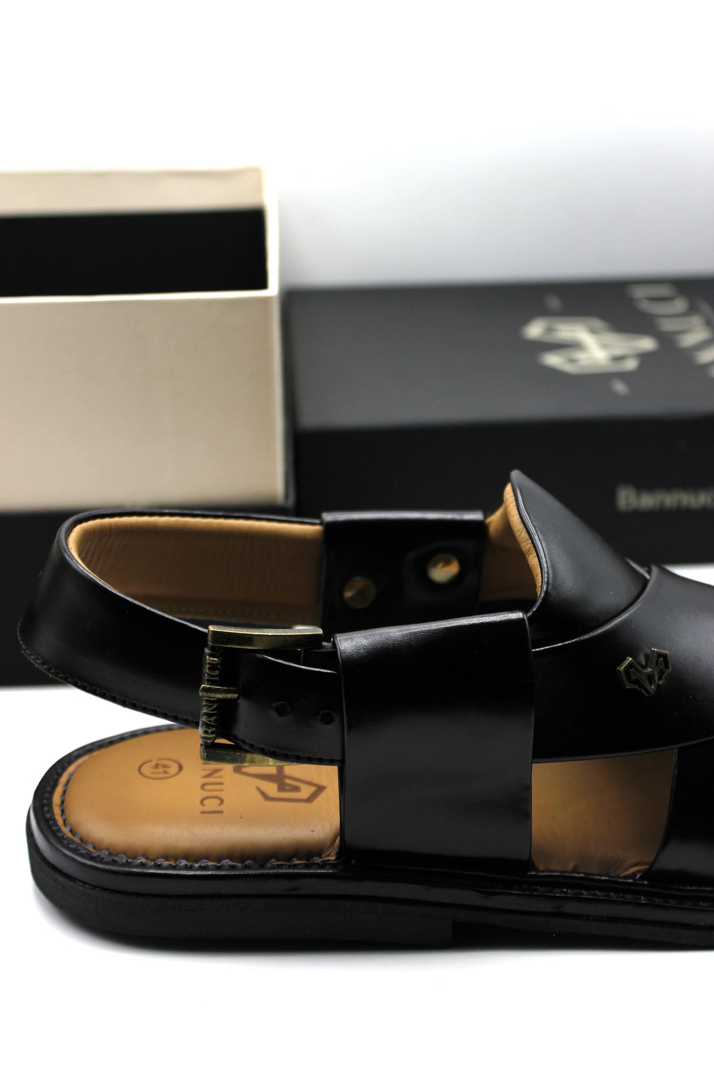 Luxury Round Shape Black Peshawari Chappal